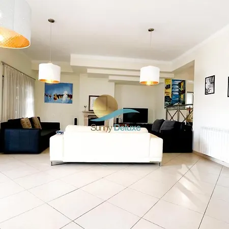 Clara Premium By Sunny Deluxe Villa