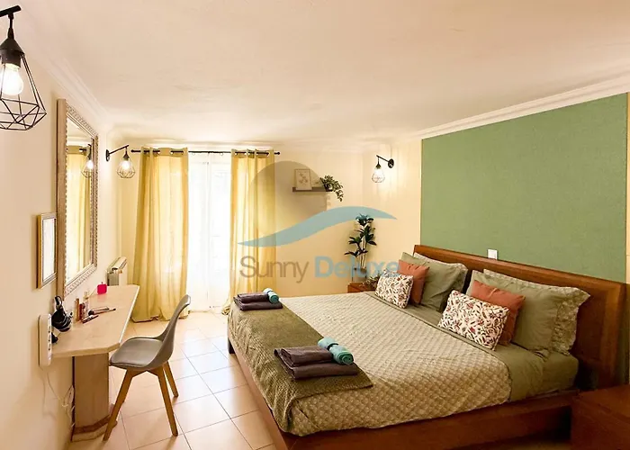 Clara Premium By Sunny Deluxe