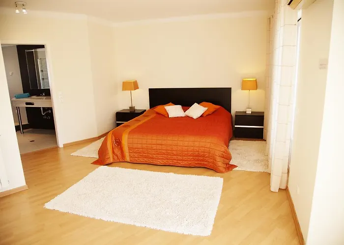 Clara Premium By Sunny Deluxe